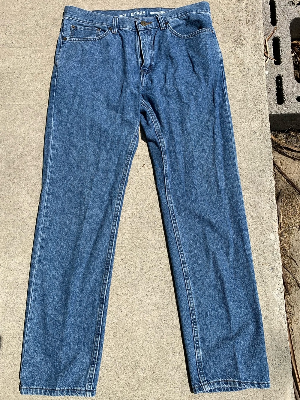 Urban Pipeline Lot (1) 34x32 Jeans (1) Long Sleeve Henley